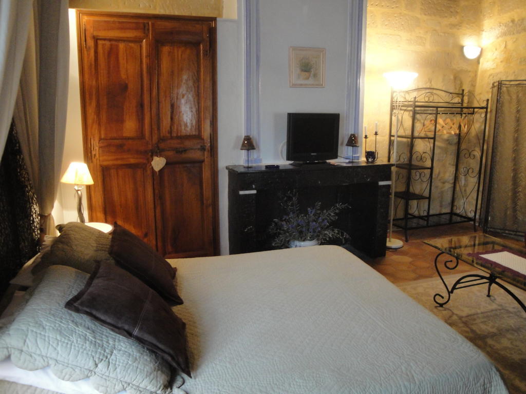 Bastide De La Treille Villa Montaren-et-Saint-Médiers Oda fotoğraf