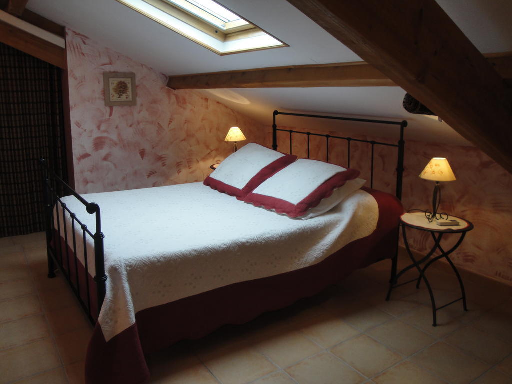 Bastide De La Treille Villa Montaren-et-Saint-Médiers Oda fotoğraf